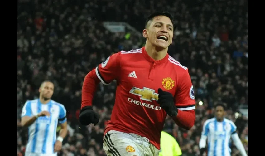 Alexis Sánchez tendrá que pagar casi un millón de euros (1,2 millones de dólares) por impuestos adeudados. Foto: AP