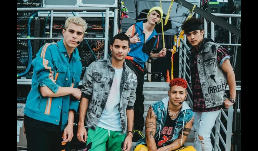 CNCO. 