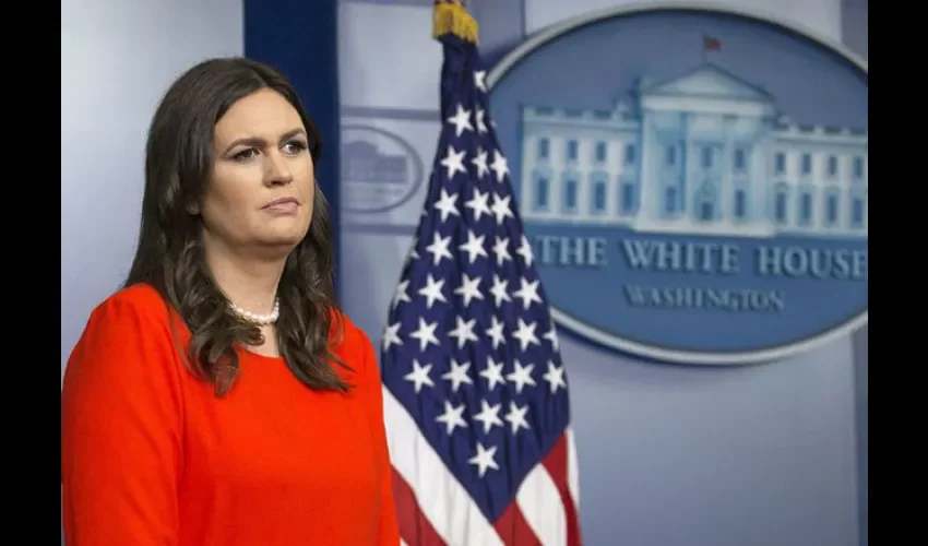  Sarah Sanders.