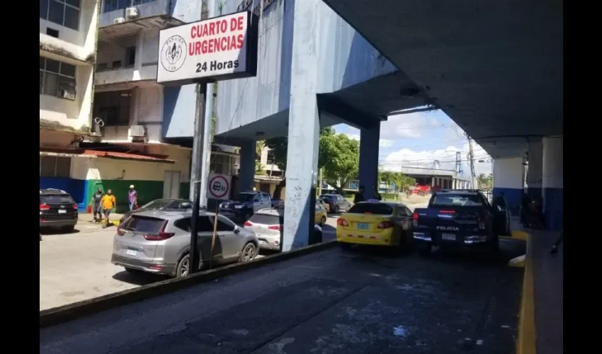 El vendedor de tarjetas de celulares no salió herido. 